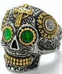 Anillo de Cráneo Ojos Verdes Oro