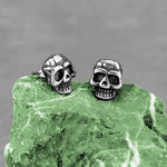 Aretes Forma Calavera de Acero