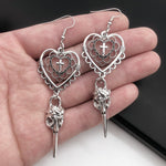 Aretes Góticos para Mujer Cráneo de Cuervo con Corazon